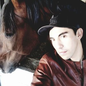 Meet your Posher, Luis